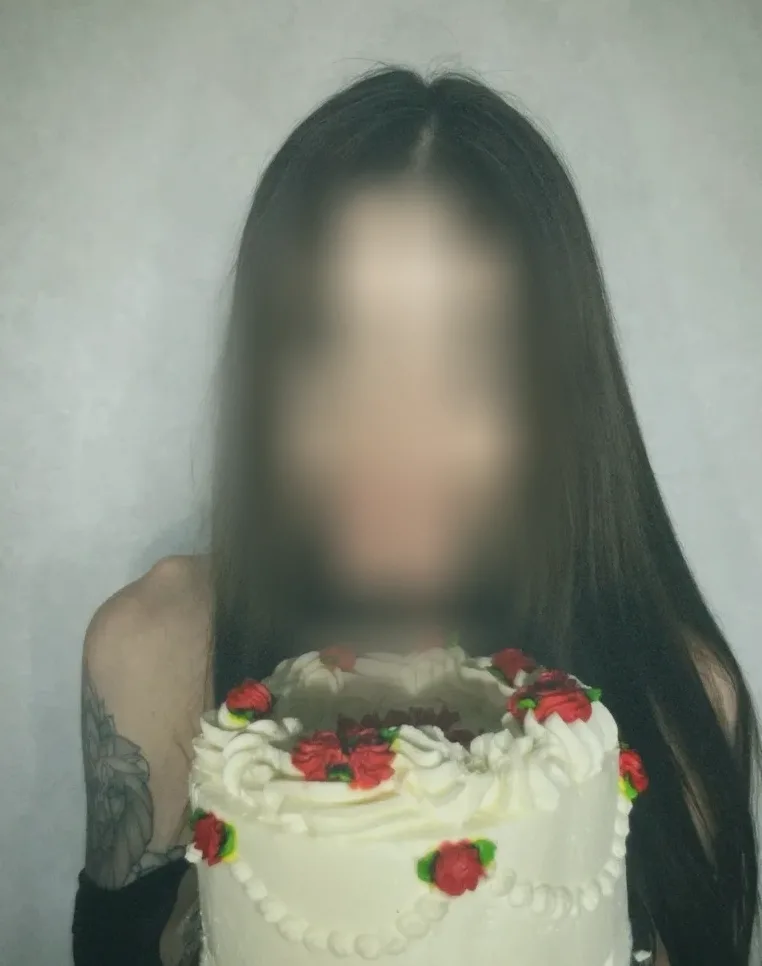Elif, 30