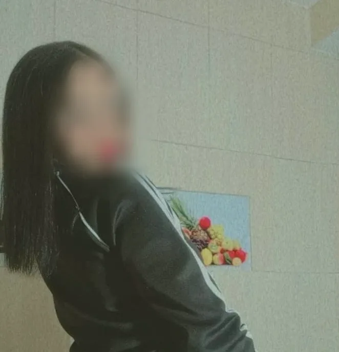 Özlem, 22